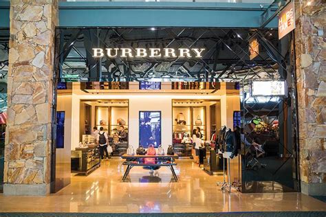 burberry vancouver airport|Burberry .